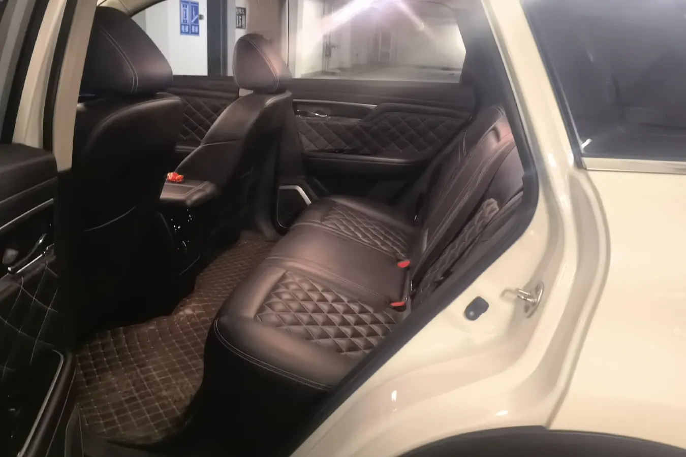 2020 Venucia Star 1.5T 190HP L4 7DCT,autocango,china used car exporter,china ev exporter,chinese used car exporter,chinese used ev exporter