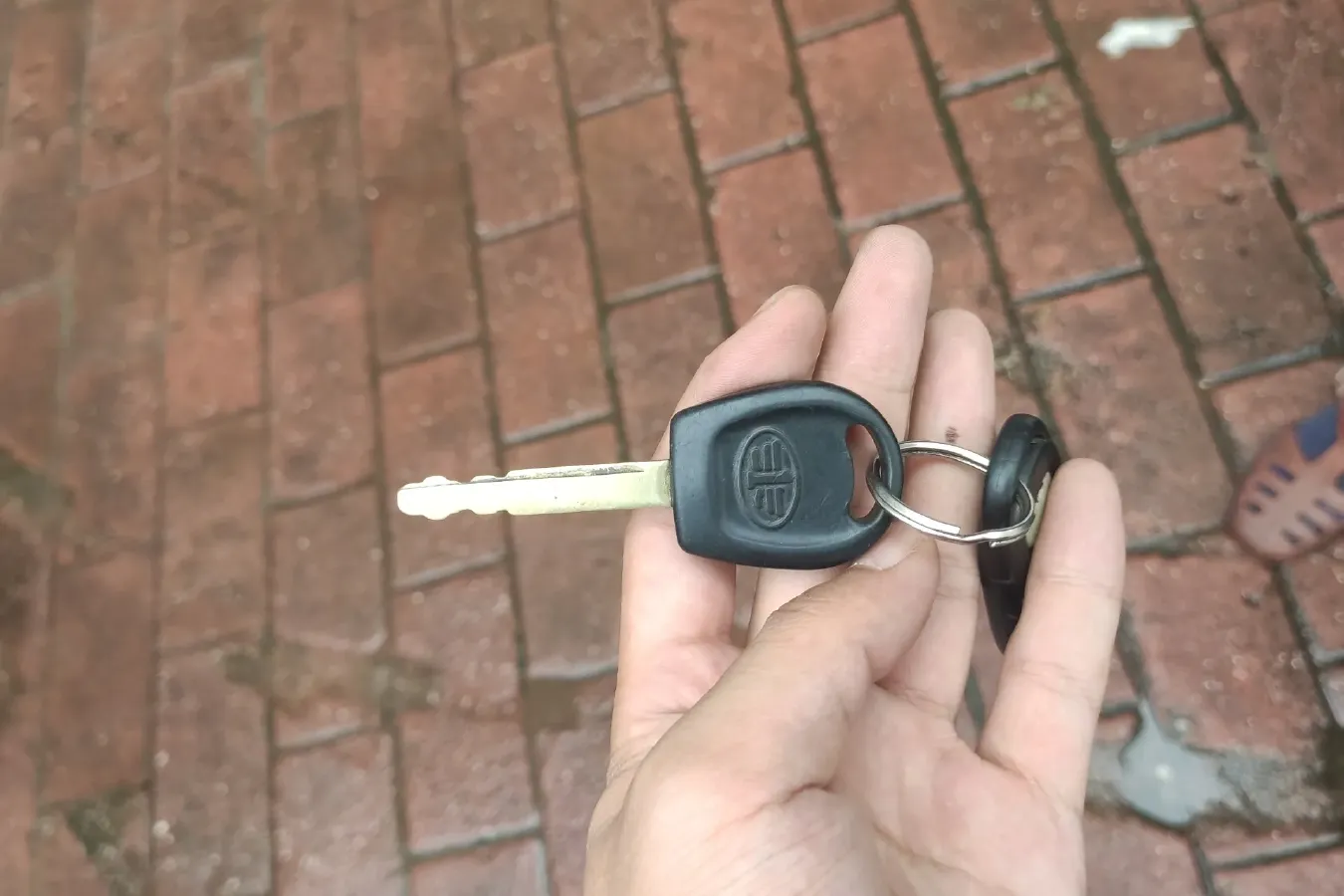 2013 FAW Senia S80 1.5L 109HP L4 5MT,autocango,china used car exporter,china ev exporter,chinese used car exporter,chinese used ev exporter