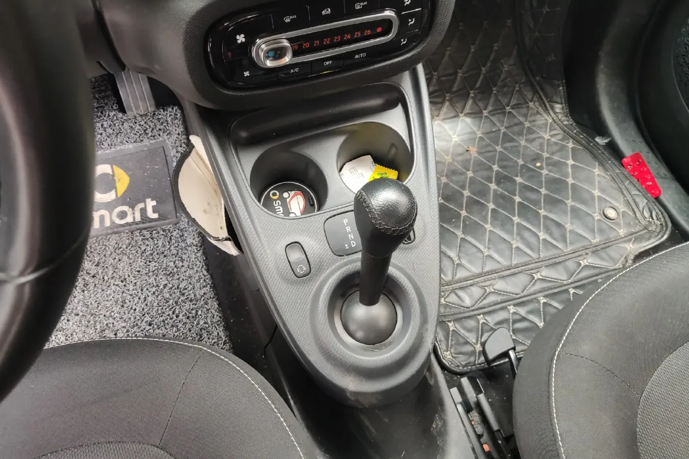 2015 Smart smart fortwo 1.0L 71HP L3 6DCT,autocango,china used car exporter,china ev exporter,chinese used car exporter,chinese used ev exporter