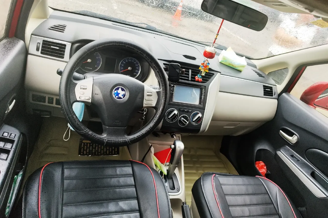 2015 Venucia R50 1.6L 117HP L4 4AT,autocango,china used car exporter,china ev exporter,chinese used car exporter,chinese used ev exporter