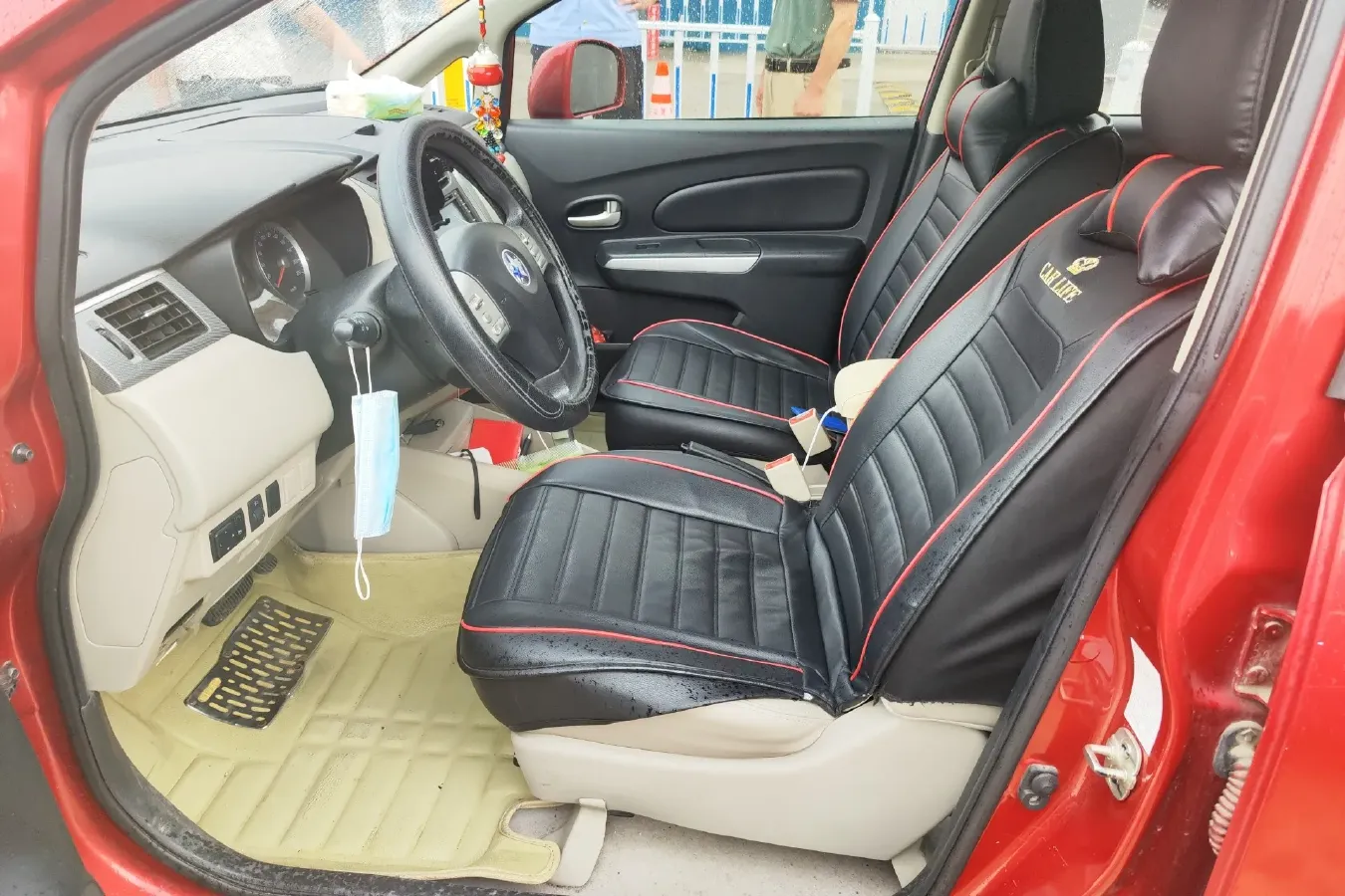 2015 Venucia R50 1.6L 117HP L4 4AT,autocango,china used car exporter,china ev exporter,chinese used car exporter,chinese used ev exporter