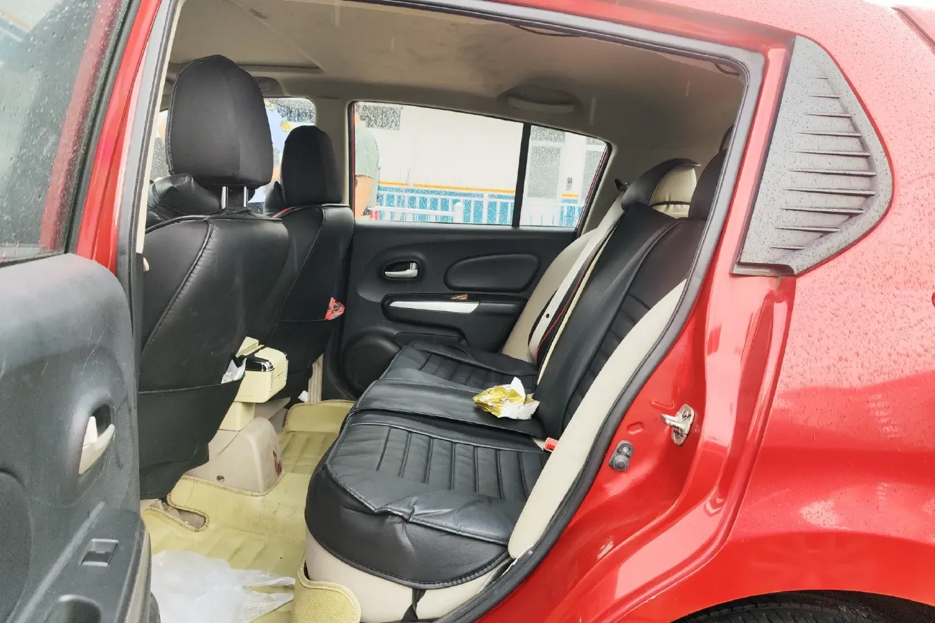 2015 Venucia R50 1.6L 117HP L4 4AT,autocango,china used car exporter,china ev exporter,chinese used car exporter,chinese used ev exporter