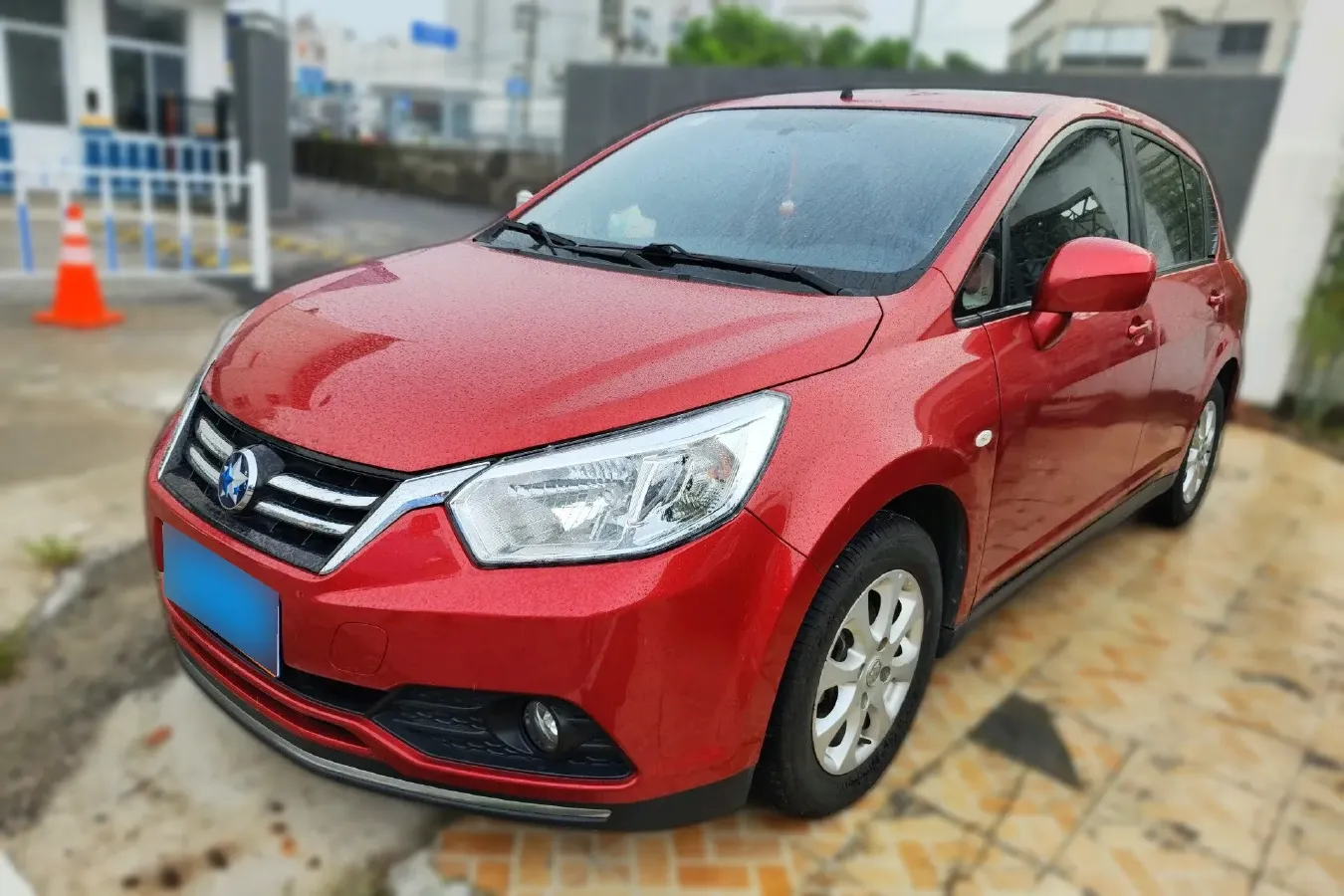 2015 Venucia R50 1.6L 117HP L4 4AT,autocango,china used car exporter,china ev exporter,chinese used car exporter,chinese used ev exporter