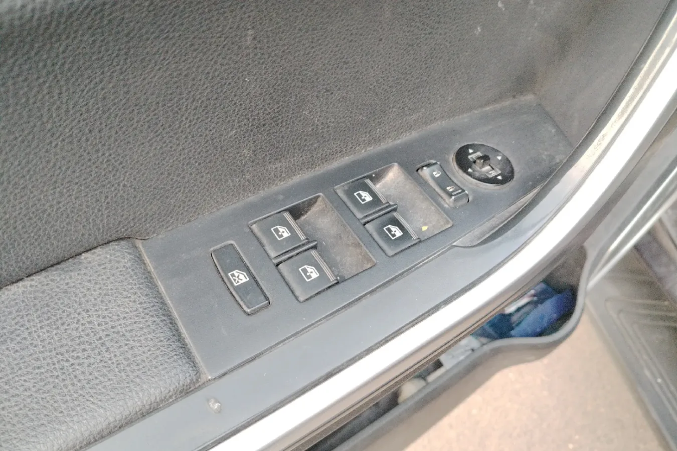 2018 JMC YuHu 5 2.4T 140HP L4 5MT,autocango,china used car exporter,china ev exporter,chinese used car exporter,chinese used ev exporter