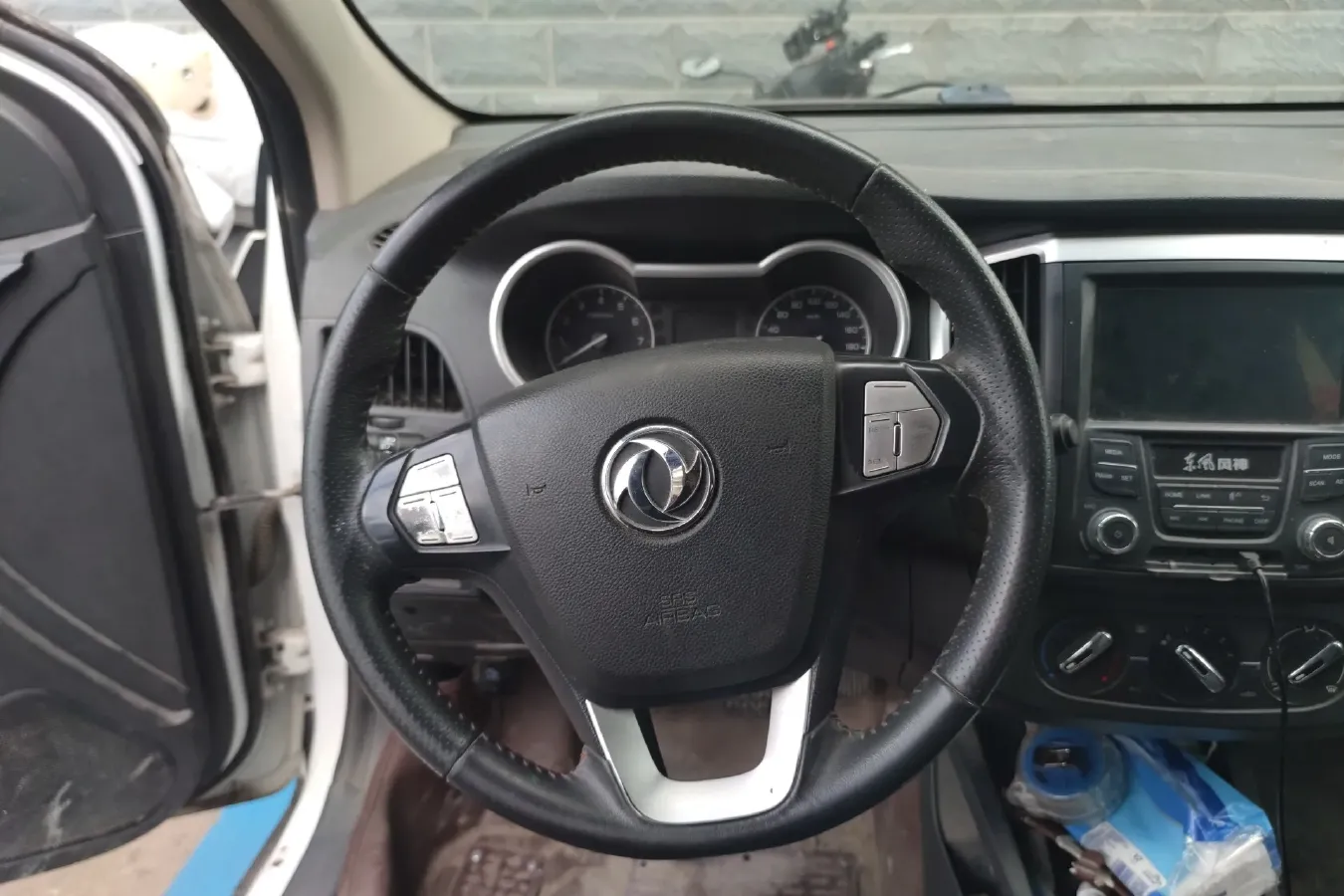 2016 DongFeng Aeolus AX3 1.5L 116HP L4 5MT,autocango,china used car exporter,china ev exporter,chinese used car exporter,chinese used ev exporter