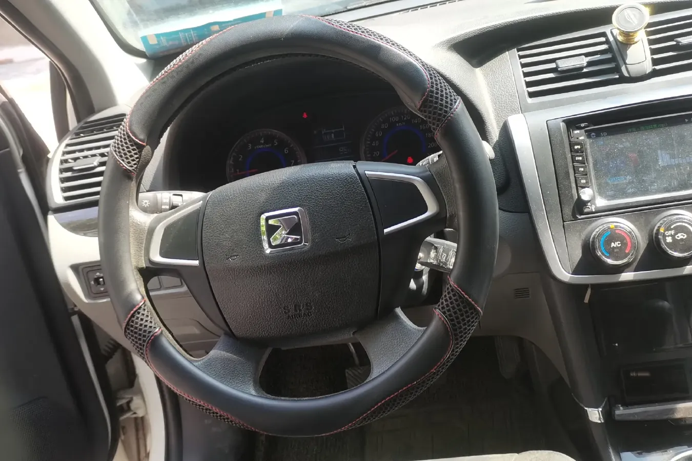 2012 Zotye Z300 1.5L 113HP L4 5MT,autocango,china used car exporter,china ev exporter,chinese used car exporter,chinese used ev exporter