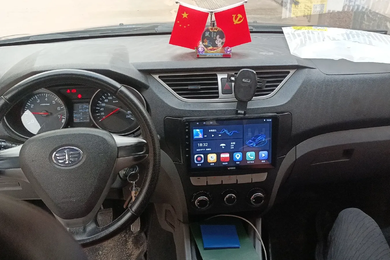 2014 FAW Senia S80 1.5L 109HP L4 5MT,autocango,china used car exporter,china ev exporter,chinese used car exporter,chinese used ev exporter