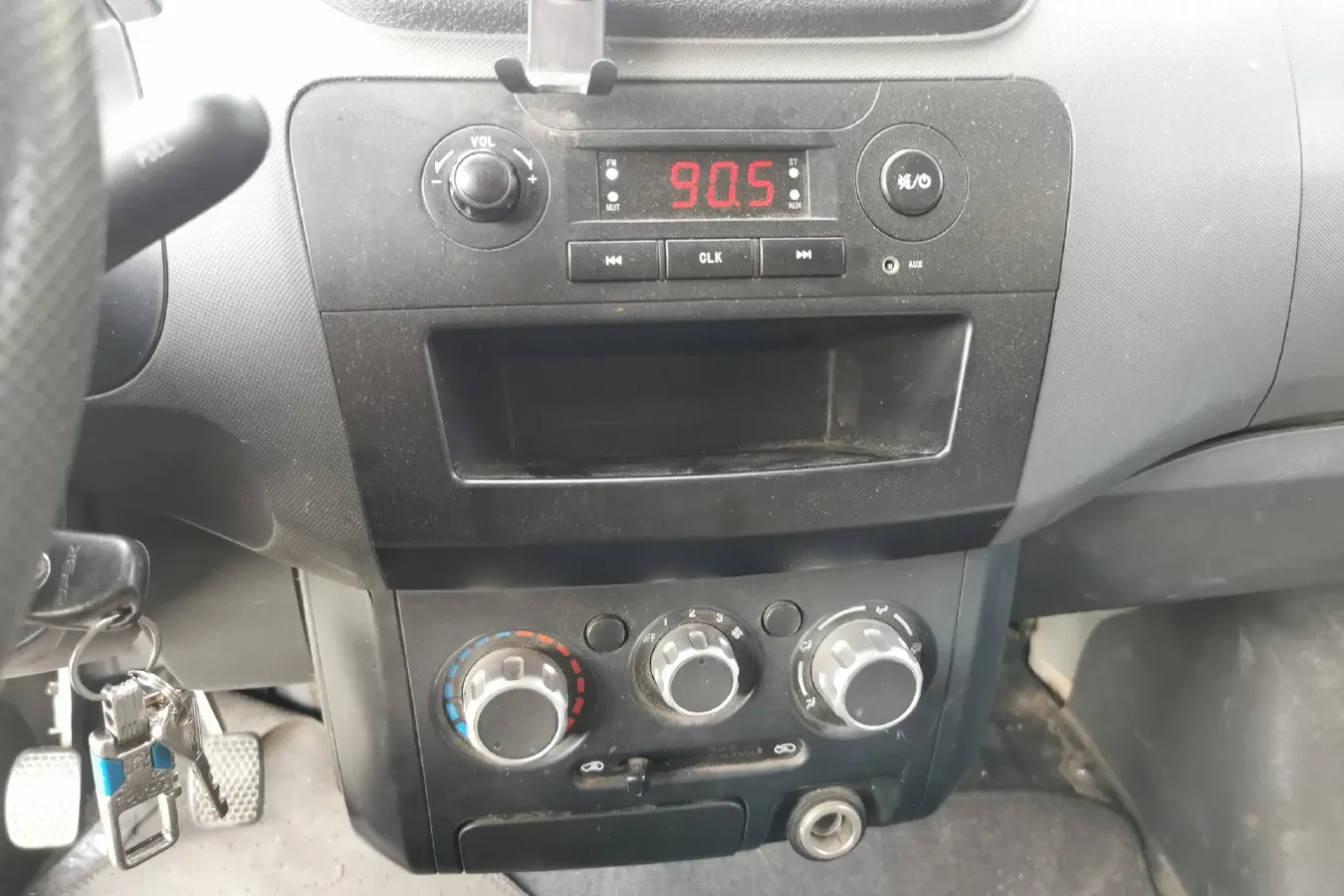 2018 DongFeng DFSK C35 1.5L 112HP L4 5MT,autocango,china used car exporter,china ev exporter,chinese used car exporter,chinese used ev exporter