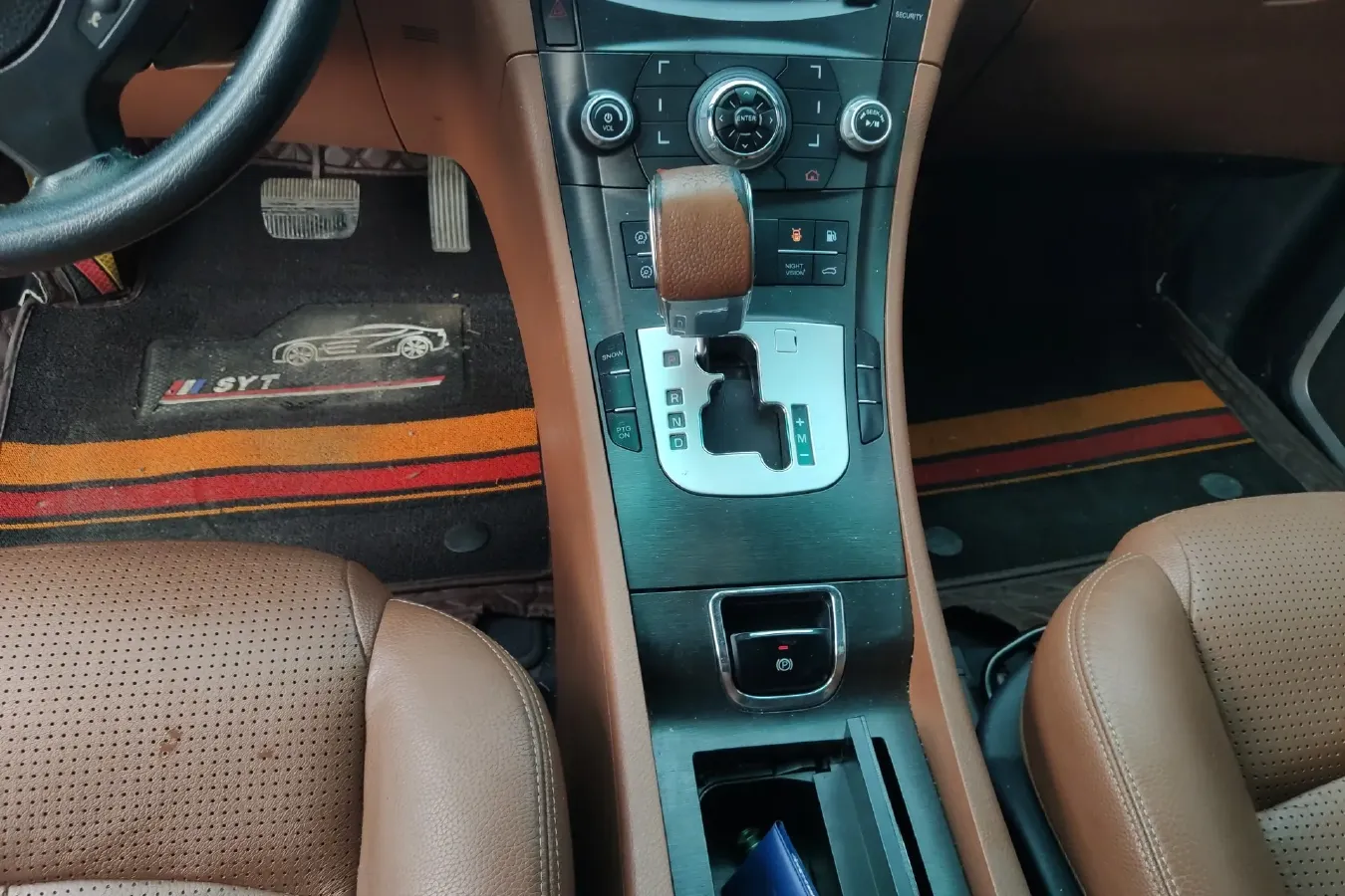 2012 Luxgen Grand7 SUV 2.2T 178HP L4 5AT,autocango,china used car exporter,china ev exporter,chinese used car exporter,chinese used ev exporter