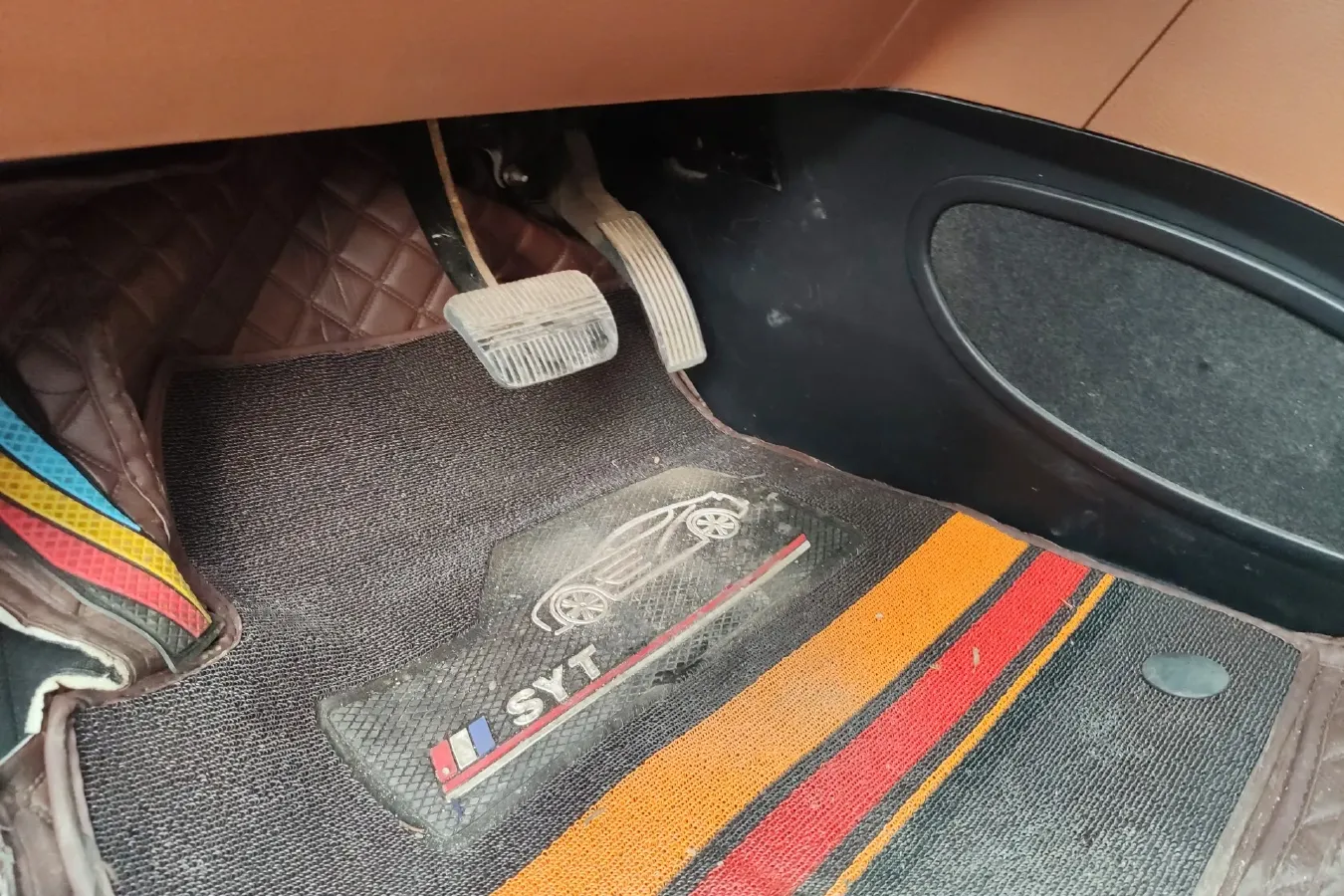 2012 Luxgen Grand7 SUV 2.2T 178HP L4 5AT,autocango,china used car exporter,china ev exporter,chinese used car exporter,chinese used ev exporter