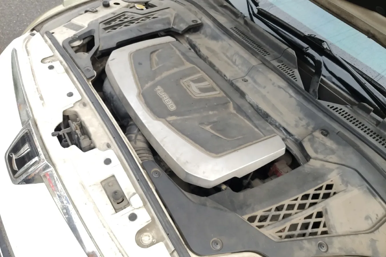 2012 Luxgen Grand7 SUV 2.2T 178HP L4 5AT,autocango,china used car exporter,china ev exporter,chinese used car exporter,chinese used ev exporter