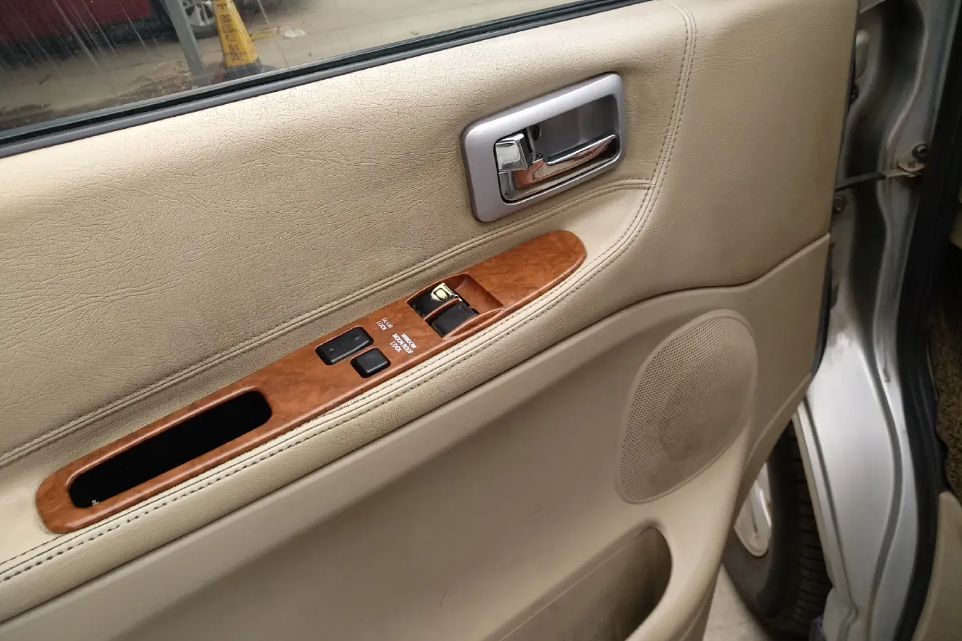 2010 JinBei Grace 2.7L 151HP L4 5MT,autocango,china used car exporter,china ev exporter,chinese used car exporter,chinese used ev exporter