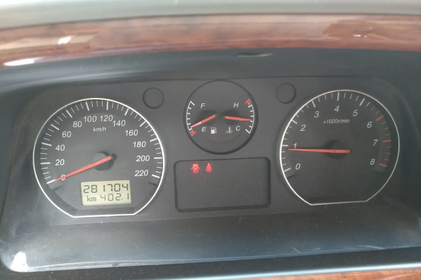 2010 JinBei Grace 2.7L 151HP L4 5MT,autocango,china used car exporter,china ev exporter,chinese used car exporter,chinese used ev exporter