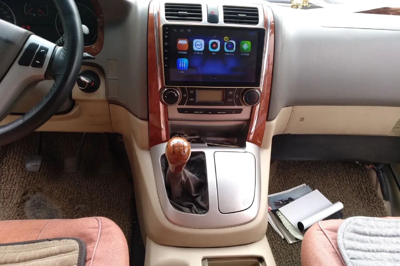 2010 JinBei Grace 2.7L 151HP L4 5MT,autocango,china used car exporter,china ev exporter,chinese used car exporter,chinese used ev exporter