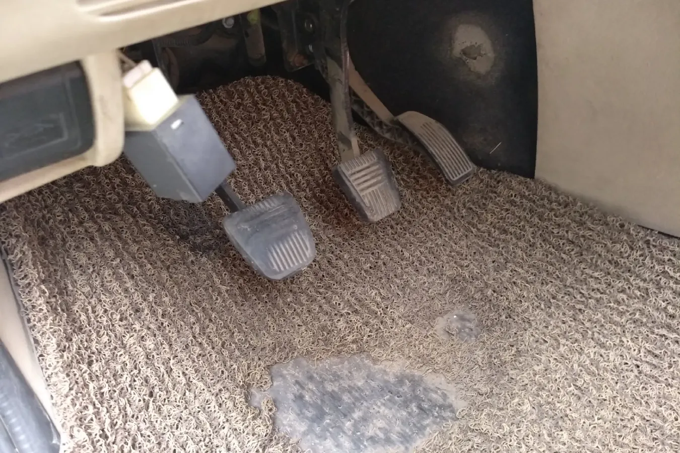 2010 JinBei Grace 2.7L 151HP L4 5MT,autocango,china used car exporter,china ev exporter,chinese used car exporter,chinese used ev exporter