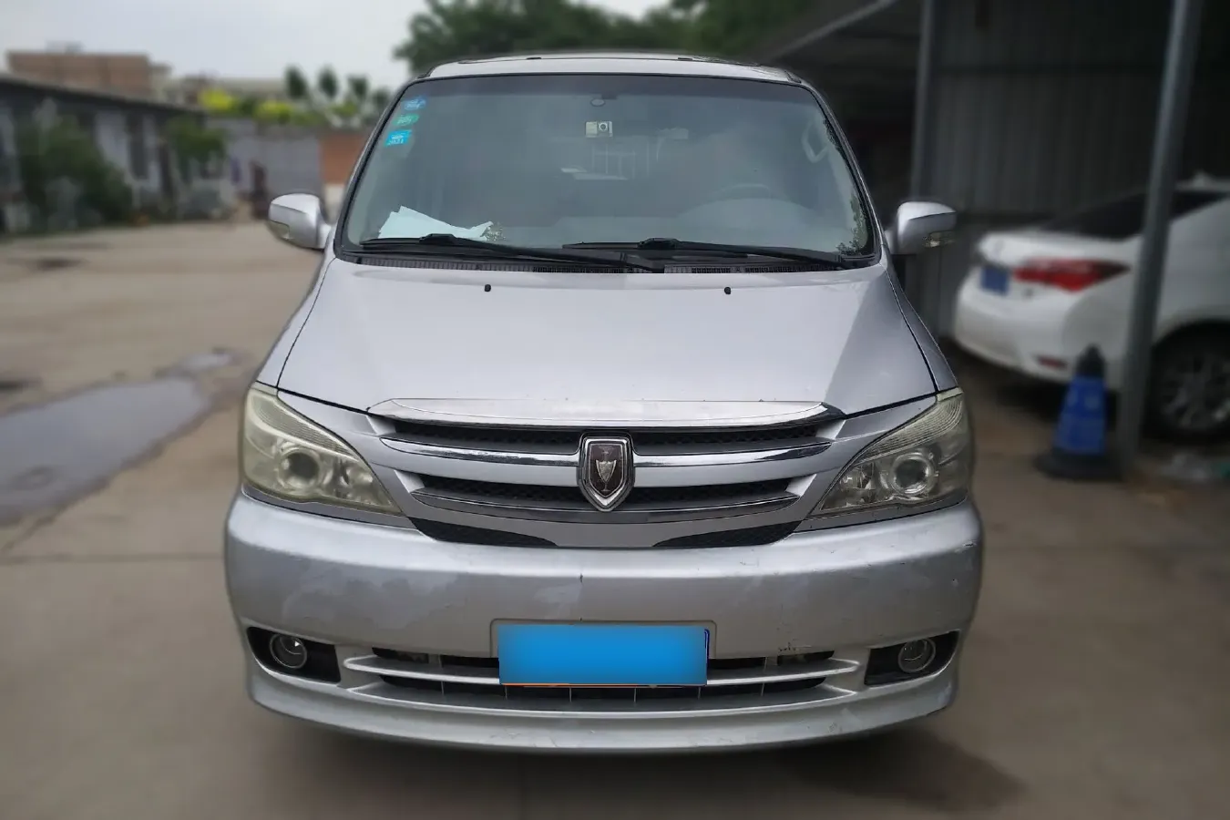 2010 JinBei Grace 2.7L 151HP L4 5MT,autocango,china used car exporter,china ev exporter,chinese used car exporter,chinese used ev exporter