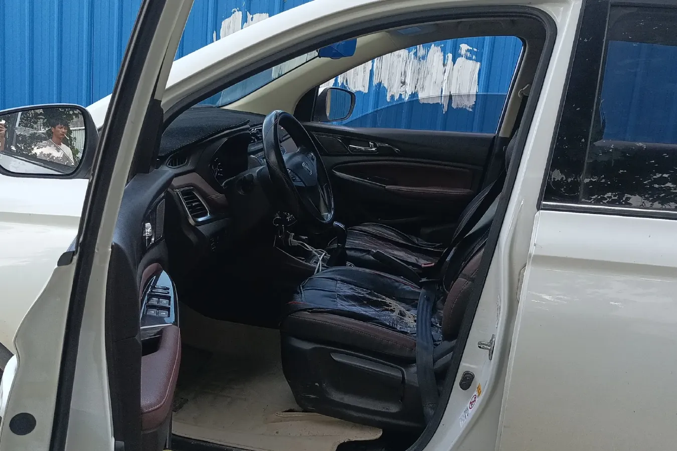 2017 ChangAn Linmax 1.6L 125HP L4 5MT,autocango,china used car exporter,china ev exporter,chinese used car exporter,chinese used ev exporter