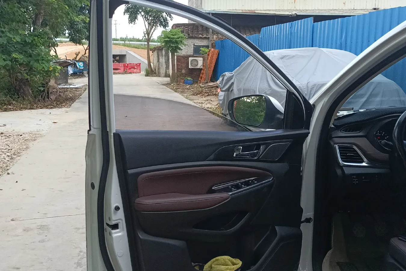 2017 ChangAn Linmax 1.6L 125HP L4 5MT,autocango,china used car exporter,china ev exporter,chinese used car exporter,chinese used ev exporter