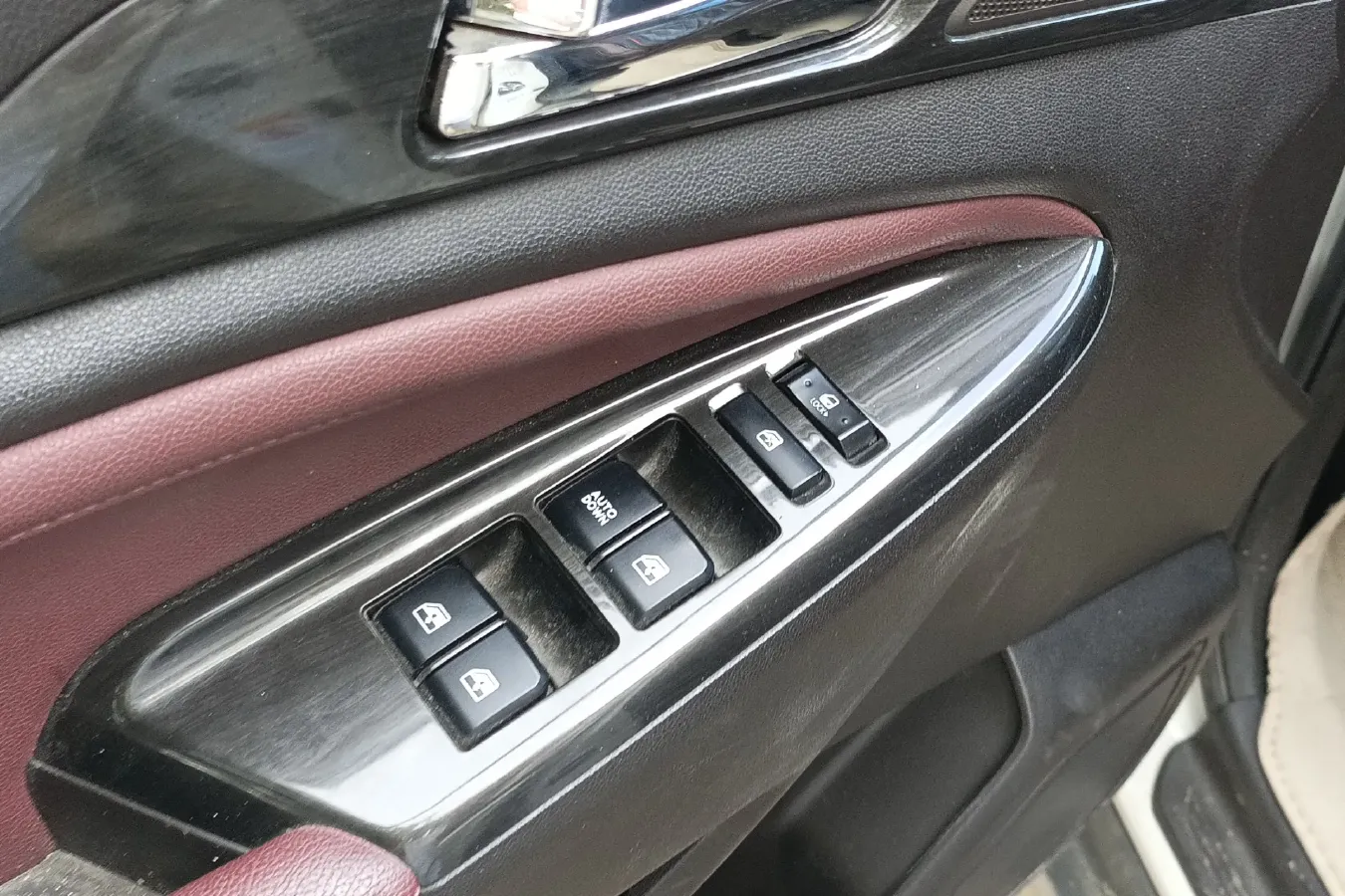 2017 ChangAn Linmax 1.6L 125HP L4 5MT,autocango,china used car exporter,china ev exporter,chinese used car exporter,chinese used ev exporter