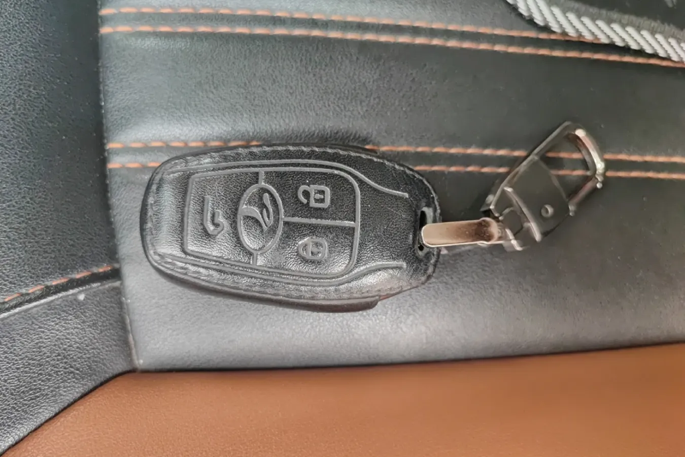 2016 Soueast DX7 1.5T 156HP L4 6MT,autocango,china used car exporter,china ev exporter,chinese used car exporter,chinese used ev exporter