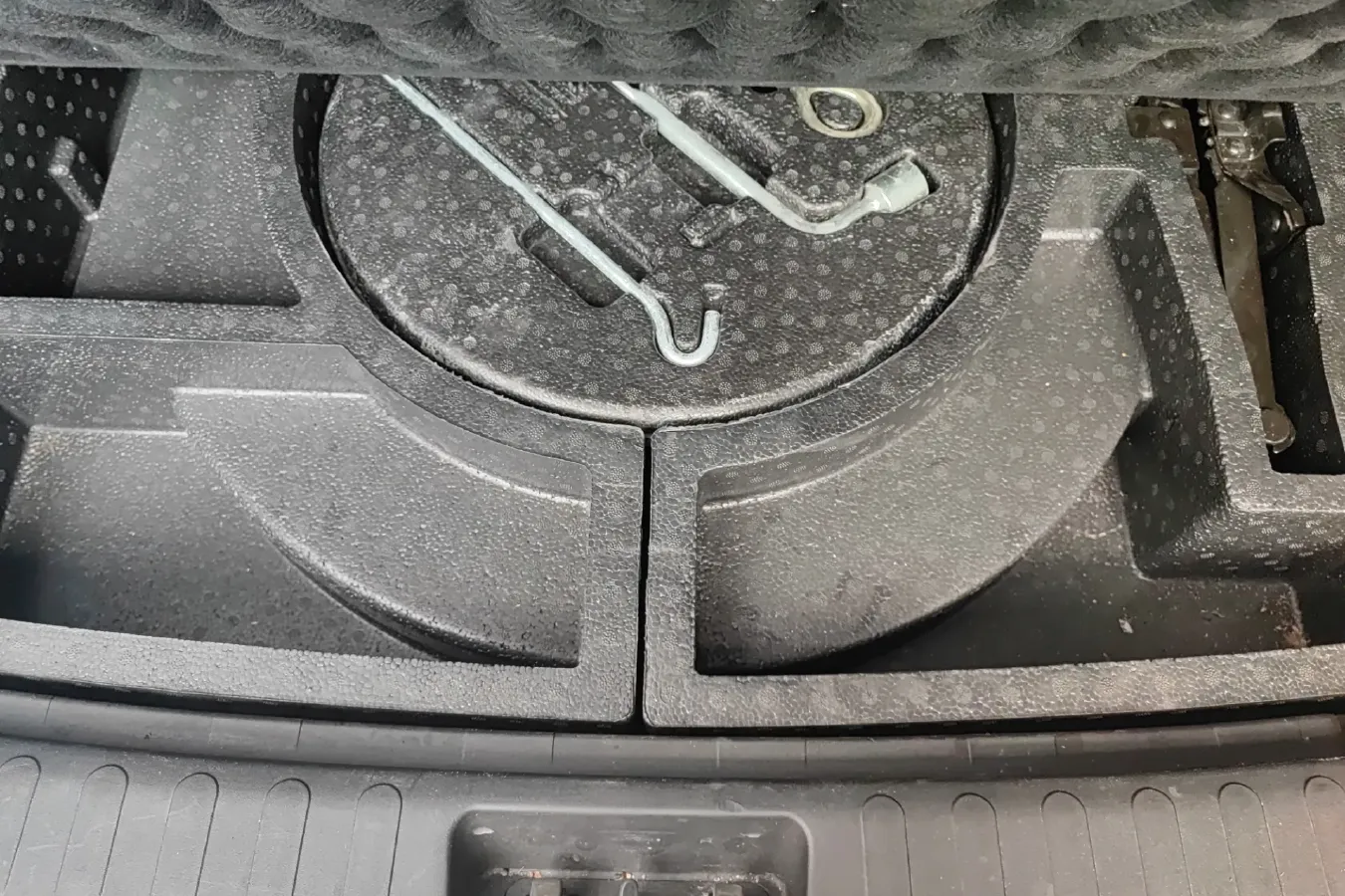 2016 Soueast DX7 1.5T 156HP L4 6MT,autocango,china used car exporter,china ev exporter,chinese used car exporter,chinese used ev exporter