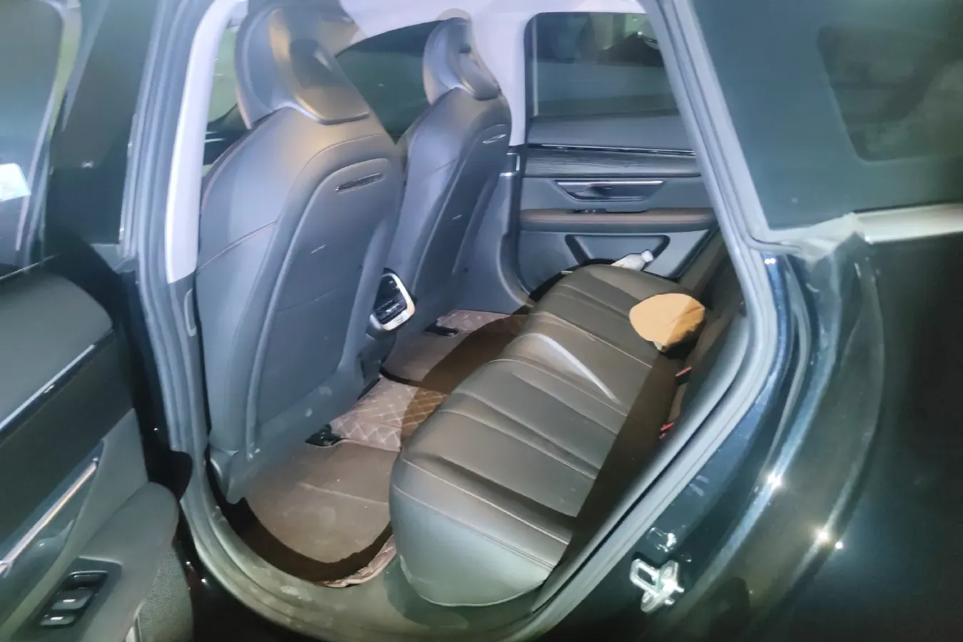 2022 Xpeng P7 BEV 77.9KWH,autocango,china used car exporter,china ev exporter,chinese used car exporter,chinese used ev exporter