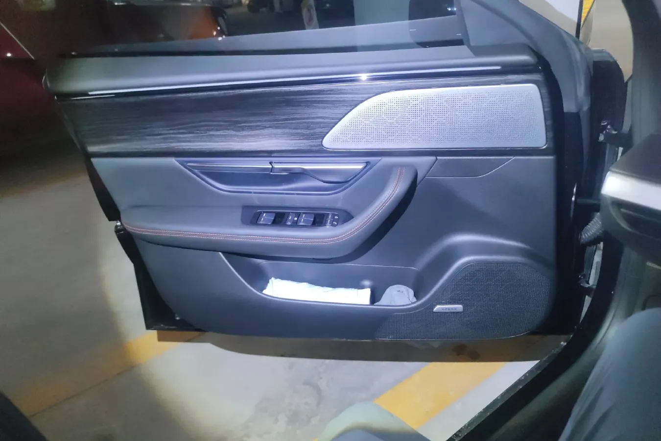 2022 Xpeng P7 BEV 77.9KWH,autocango,china used car exporter,china ev exporter,chinese used car exporter,chinese used ev exporter