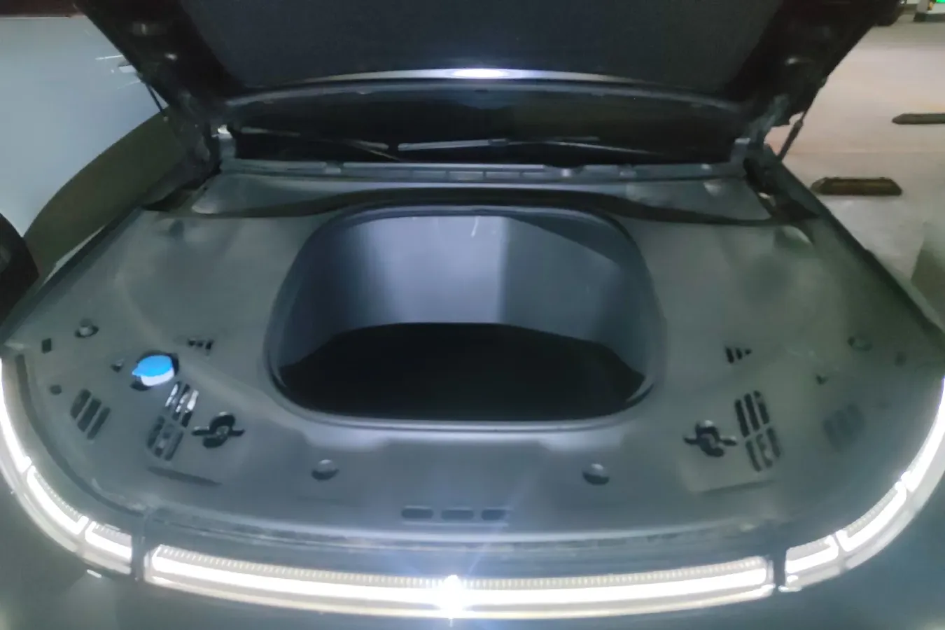 2022 Xpeng P7 BEV 77.9KWH,autocango,china used car exporter,china ev exporter,chinese used car exporter,chinese used ev exporter