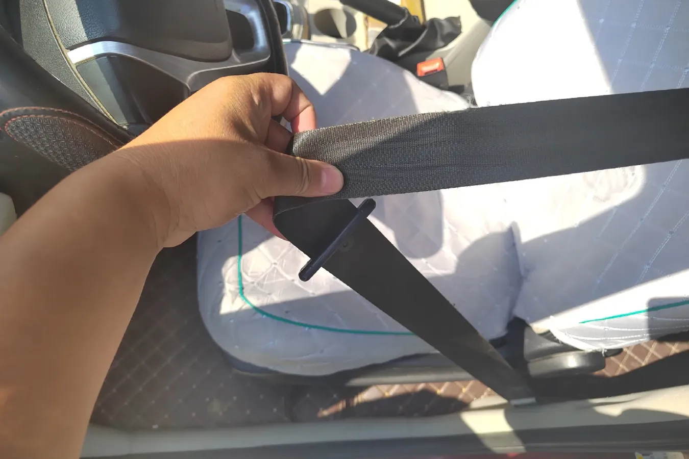 2016 DongFeng Forthing S500 1.5L 120HP L4 5MT,autocango,china used car exporter,china ev exporter,chinese used car exporter,chinese used ev exporter