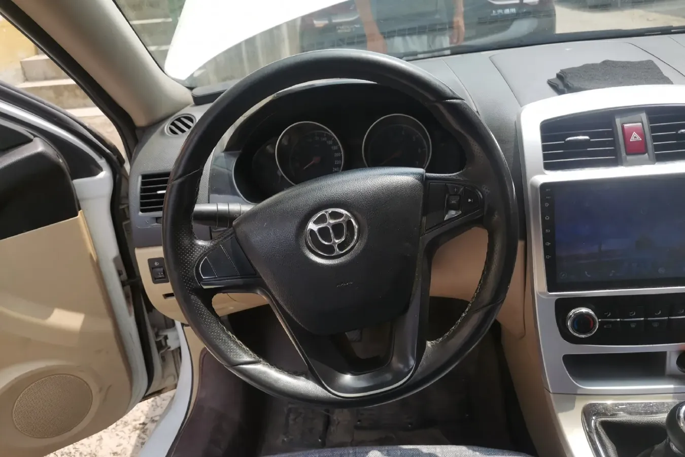 2013 Brilliance Auto H330 1.5L 105HP L4 5MT,autocango,china used car exporter,china ev exporter,chinese used car exporter,chinese used ev exporter