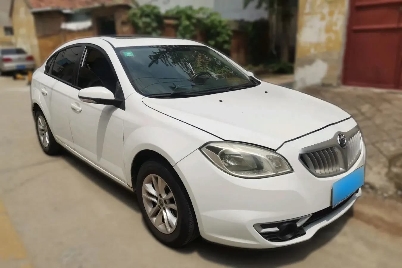 2013 Brilliance Auto H330 1.5L 105HP L4 5MT,autocango,china used car exporter,china ev exporter,chinese used car exporter,chinese used ev exporter