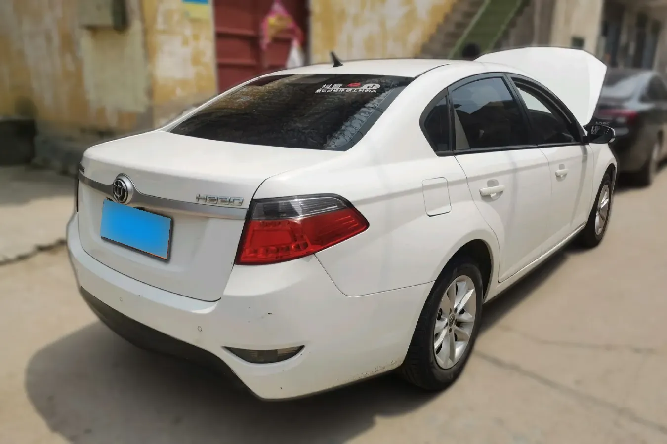 2013 Brilliance Auto H330 1.5L 105HP L4 5MT,autocango,china used car exporter,china ev exporter,chinese used car exporter,chinese used ev exporter