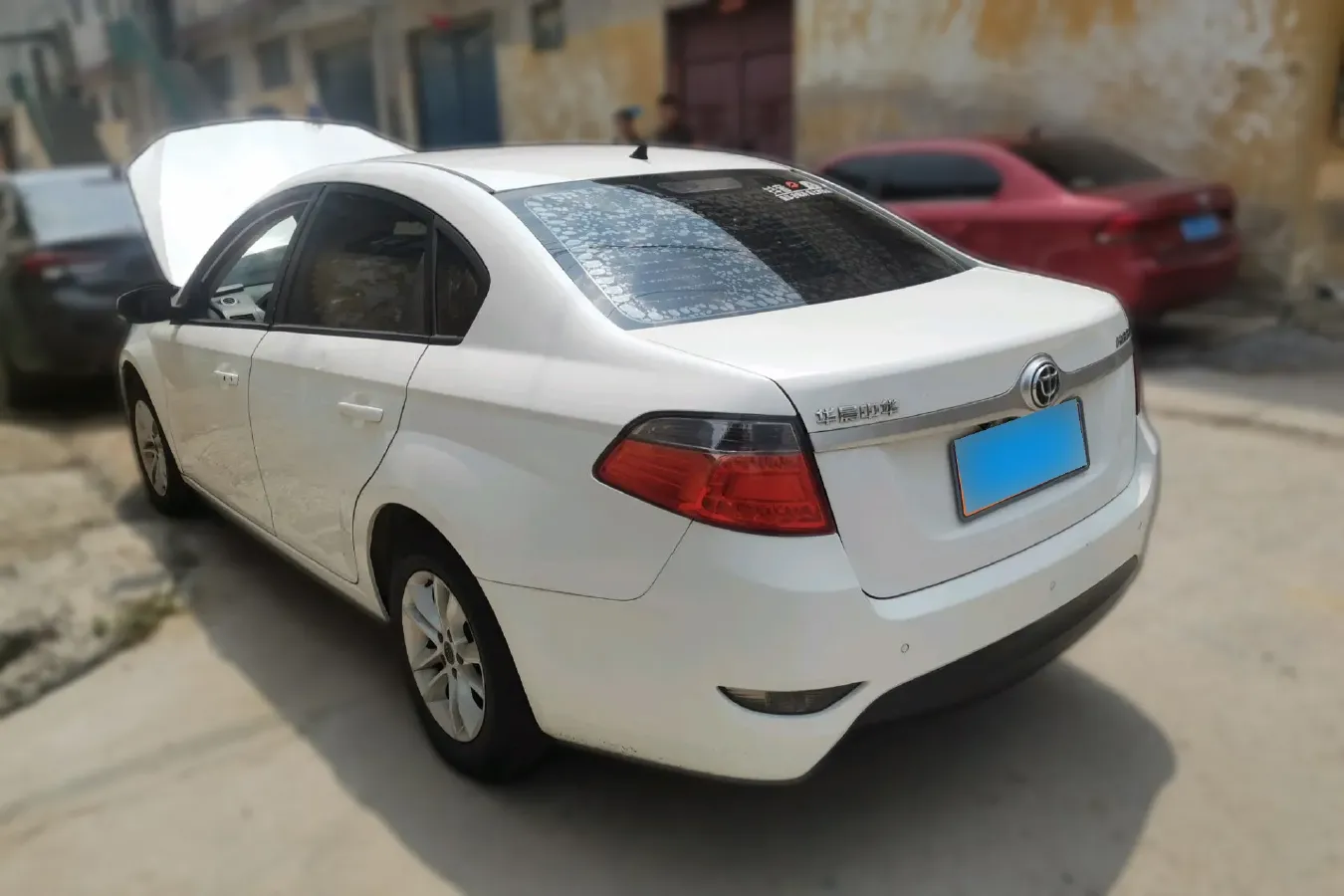 2013 Brilliance Auto H330 1.5L 105HP L4 5MT,autocango,china used car exporter,china ev exporter,chinese used car exporter,chinese used ev exporter