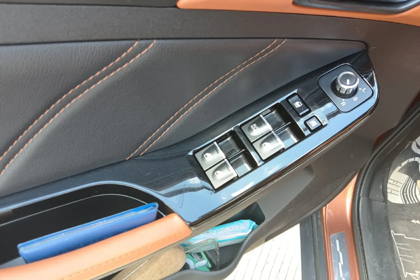 2016 BeiJing Auto Senova X35 1.5L 116HP L4 4AT,autocango,china used car exporter,china ev exporter,chinese used car exporter,chinese used ev exporter