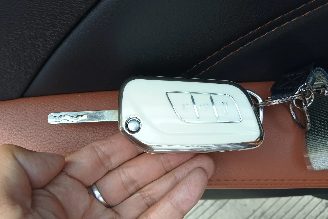 2016 BeiJing Auto Senova X35 1.5L 116HP L4 4AT,autocango,china used car exporter,china ev exporter,chinese used car exporter,chinese used ev exporter