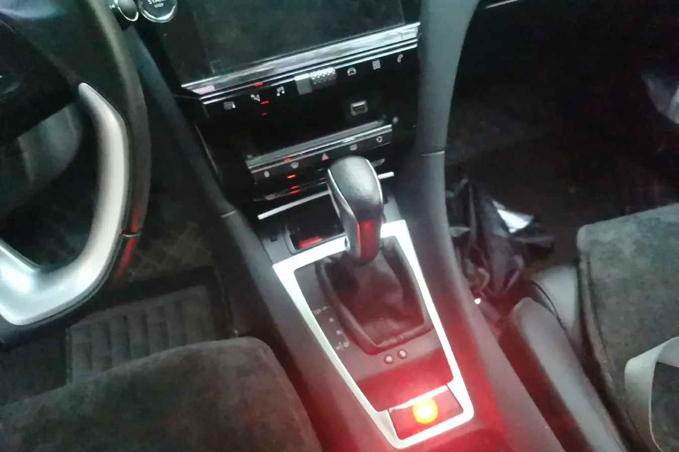 2018 DS 4S 1.6T 167HP L4 6AT,autocango,china used car exporter,china ev exporter,chinese used car exporter,chinese used ev exporter