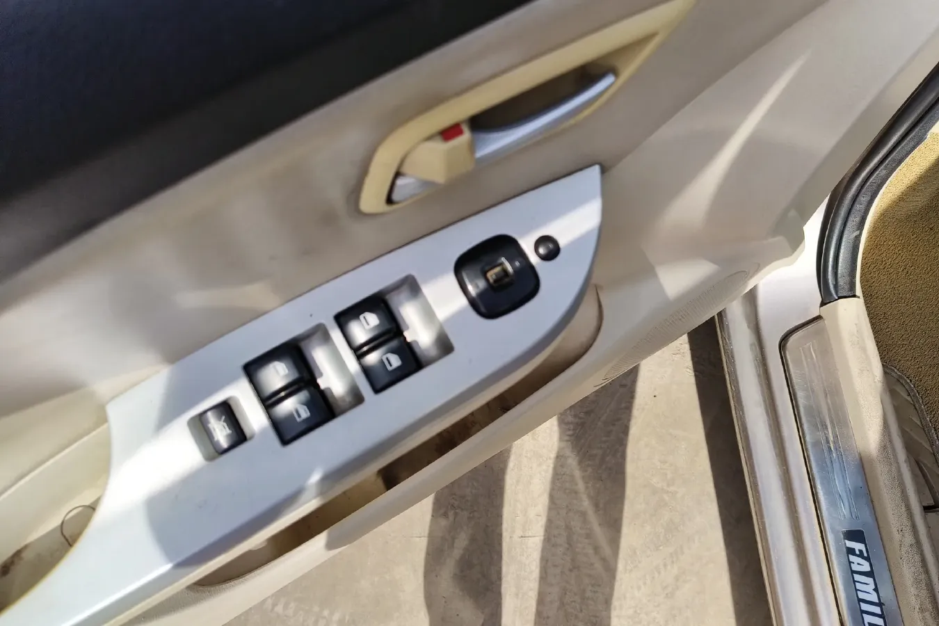 2012 HaiMa Family 1.6L 120HP L4 CVT,autocango,china used car exporter,china ev exporter,chinese used car exporter,chinese used ev exporter