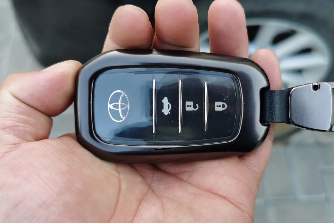 2012 Toyota Camry 2.5L 184HP L4 6AT,autocango,china used car exporter,china ev exporter,chinese used car exporter,chinese used ev exporter