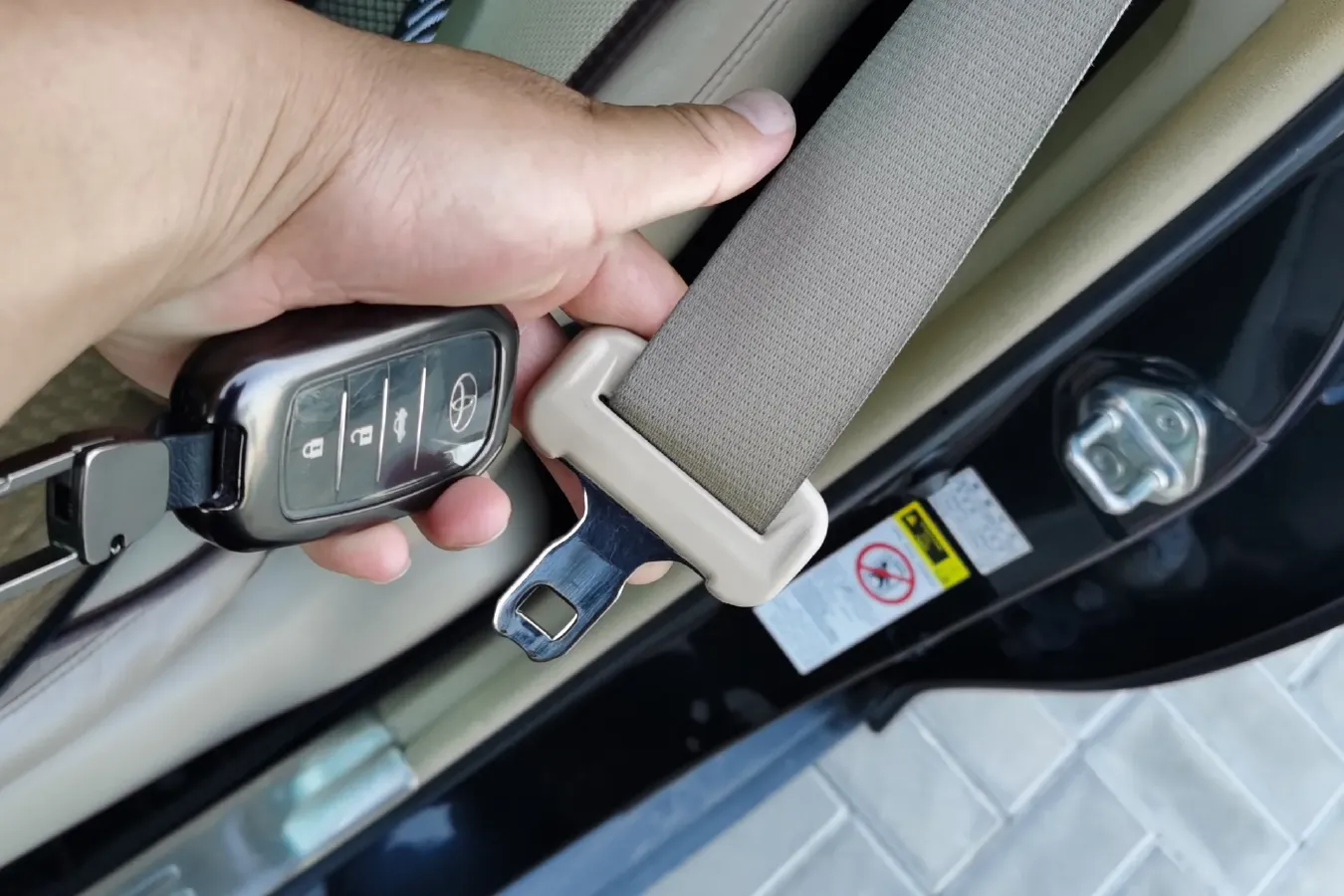 2012 Toyota Camry 2.5L 184HP L4 6AT,autocango,china used car exporter,china ev exporter,chinese used car exporter,chinese used ev exporter