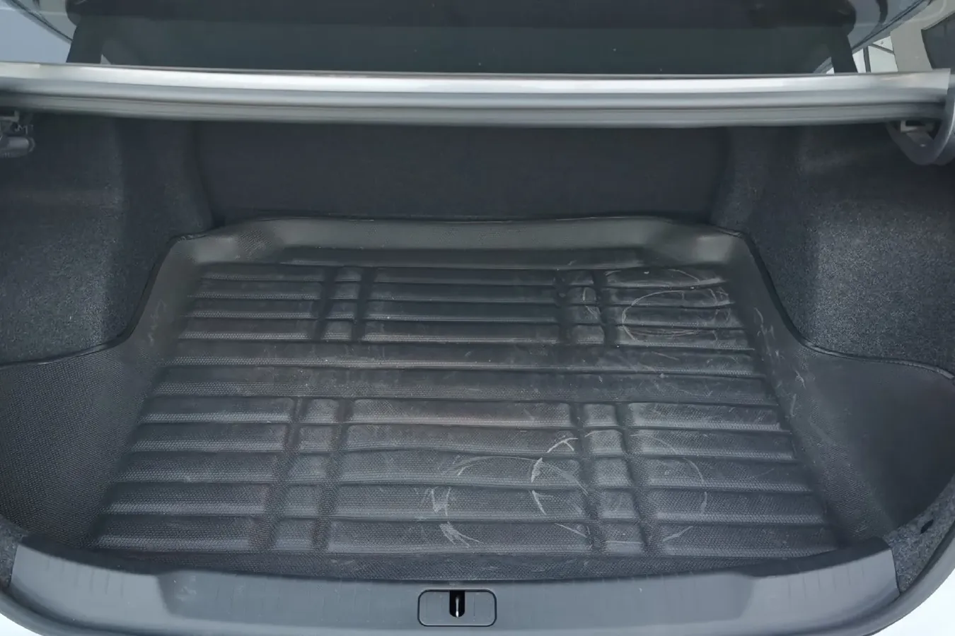 2012 Toyota Camry 2.5L 184HP L4 6AT,autocango,china used car exporter,china ev exporter,chinese used car exporter,chinese used ev exporter