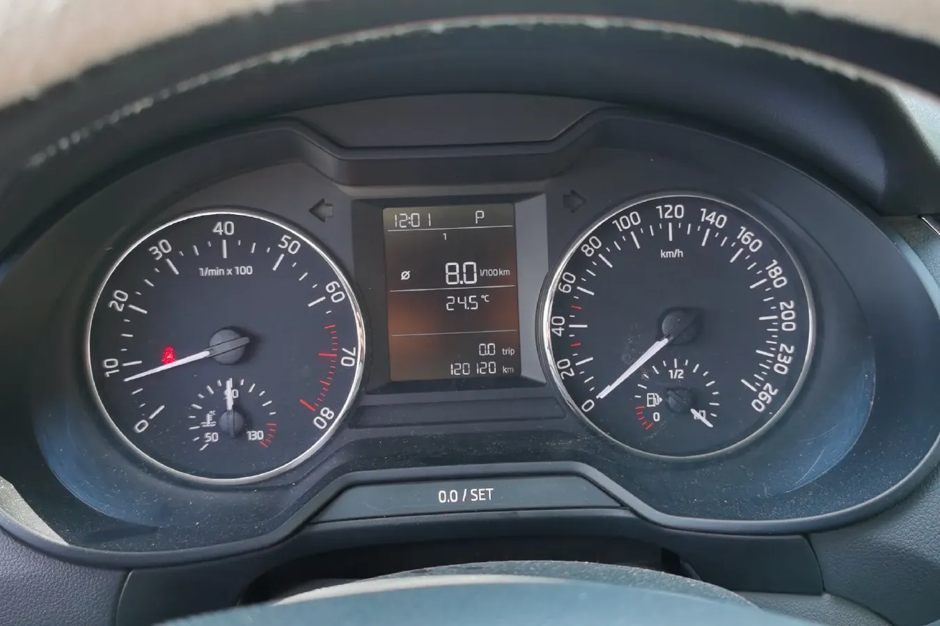 2015 Skoda Octavia 1.6L 110HP L4 6AT,autocango,china used car exporter,china ev exporter,chinese used car exporter,chinese used ev exporter