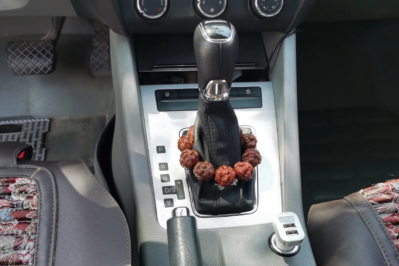 2015 Skoda Octavia 1.6L 110HP L4 6AT,autocango,china used car exporter,china ev exporter,chinese used car exporter,chinese used ev exporter