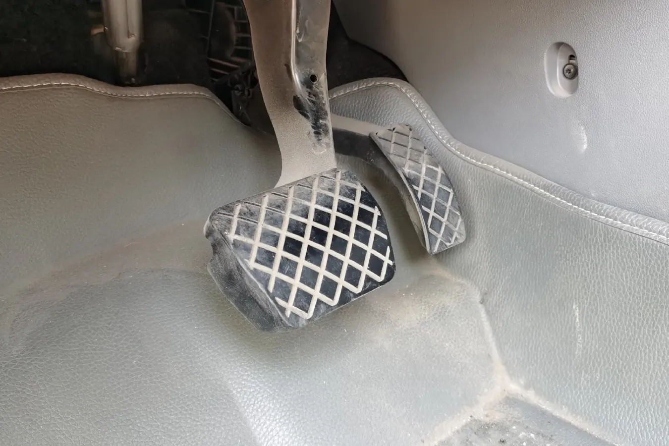 2015 Skoda Octavia 1.6L 110HP L4 6AT,autocango,china used car exporter,china ev exporter,chinese used car exporter,chinese used ev exporter