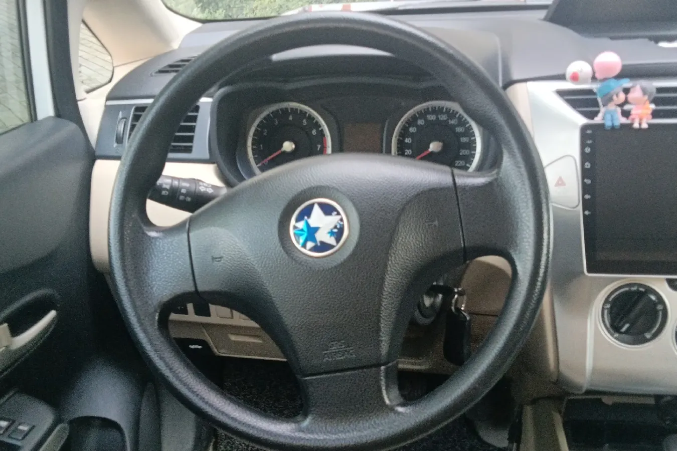 2013 Venucia R50 1.6L 117HP L4 4AT,autocango,china used car exporter,china ev exporter,chinese used car exporter,chinese used ev exporter