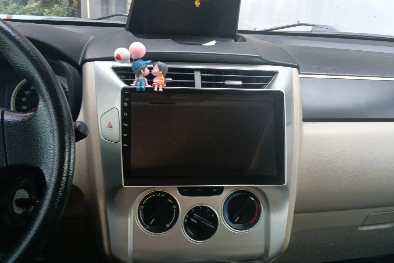 2013 Venucia R50 1.6L 117HP L4 4AT,autocango,china used car exporter,china ev exporter,chinese used car exporter,chinese used ev exporter