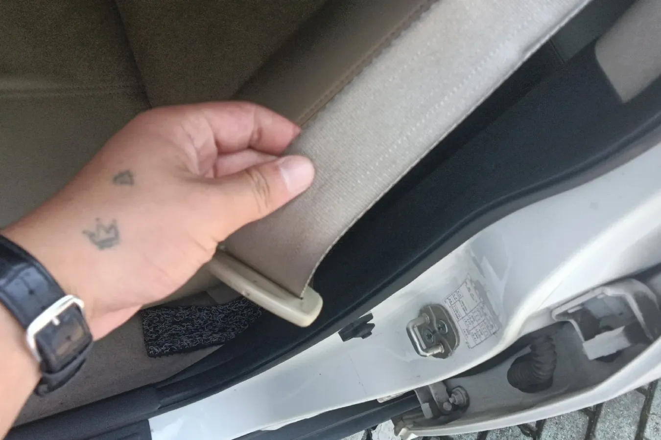 2013 Venucia R50 1.6L 117HP L4 4AT,autocango,china used car exporter,china ev exporter,chinese used car exporter,chinese used ev exporter