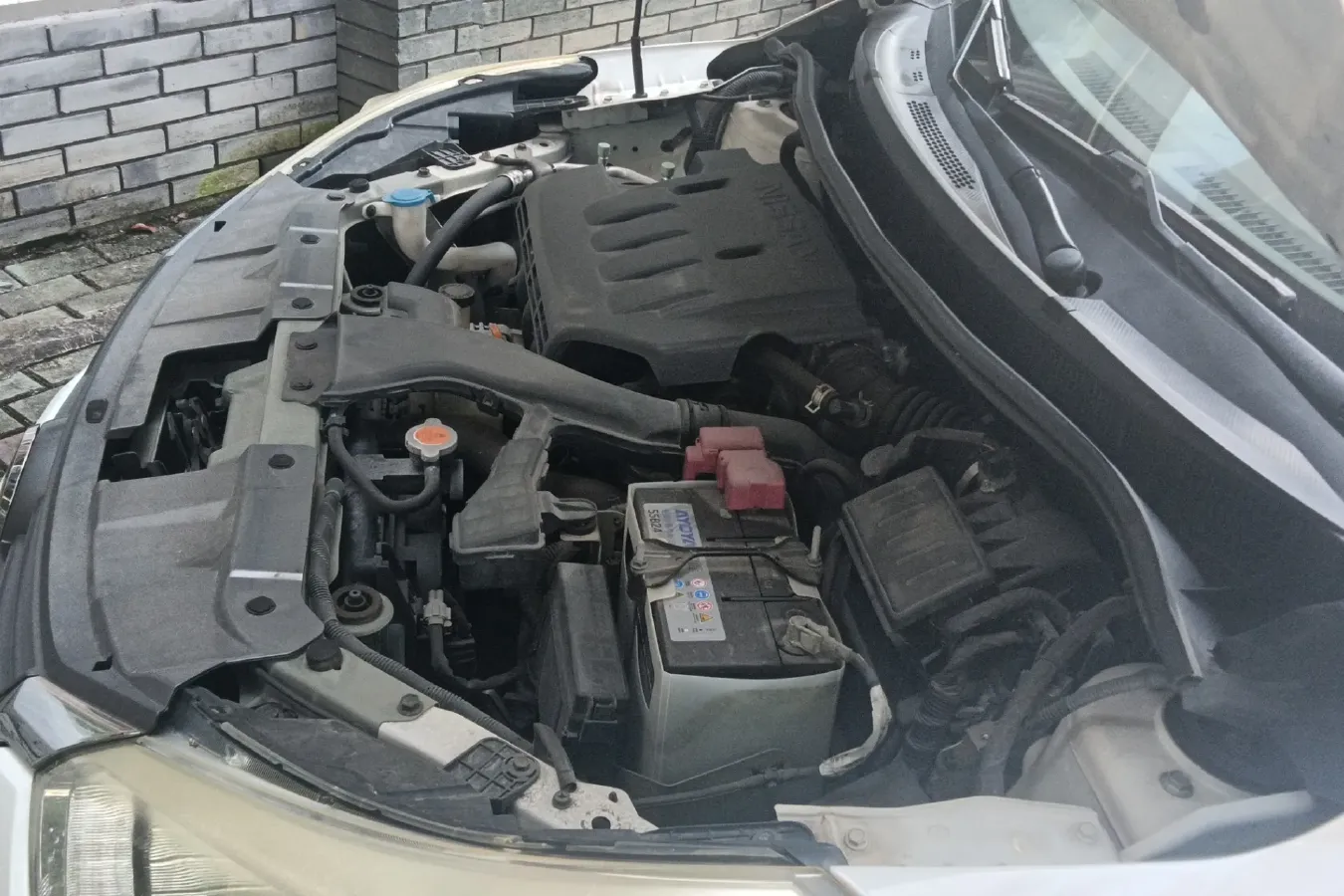 2013 Venucia R50 1.6L 117HP L4 4AT,autocango,china used car exporter,china ev exporter,chinese used car exporter,chinese used ev exporter