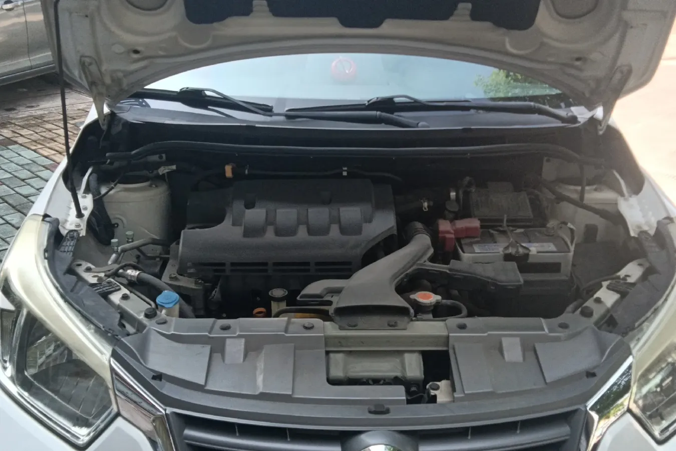 2013 Venucia R50 1.6L 117HP L4 4AT,autocango,china used car exporter,china ev exporter,chinese used car exporter,chinese used ev exporter