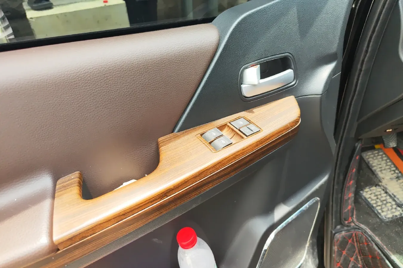 2021 DongFeng Forthing LingZhi Plus 2.0L 133HP L4 6MT,autocango,china used car exporter,china ev exporter,chinese used car exporter,chinese used ev exporter