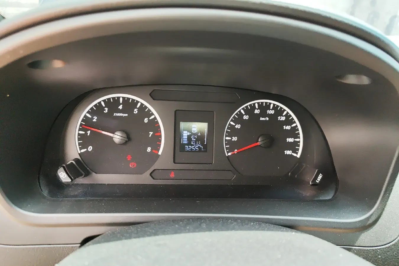 2021 DongFeng Forthing LingZhi Plus 2.0L 133HP L4 6MT,autocango,china used car exporter,china ev exporter,chinese used car exporter,chinese used ev exporter